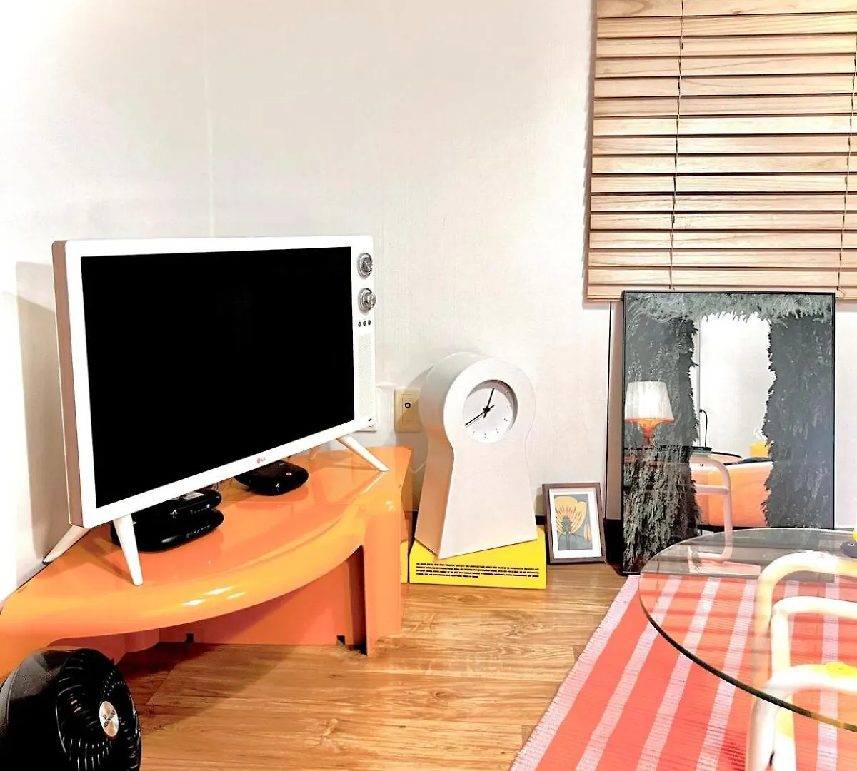 Apartment Hongik University Station 10 Minutes,Hongdae, Yeonnam, Yeonhui,Mapo Best Location For Travelers,Unique Interior Seoul